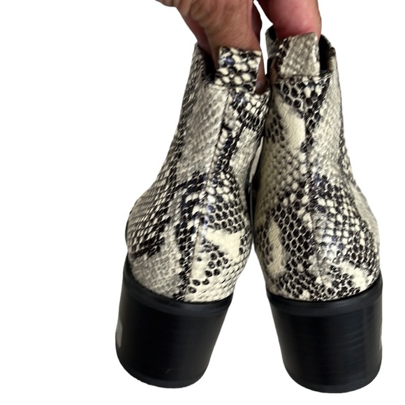 NWT Blondo Leather Ankle Boots - Picture 7 of 9